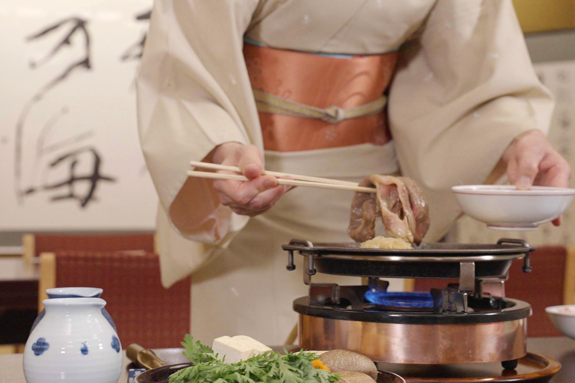 熟練の技ですき焼を